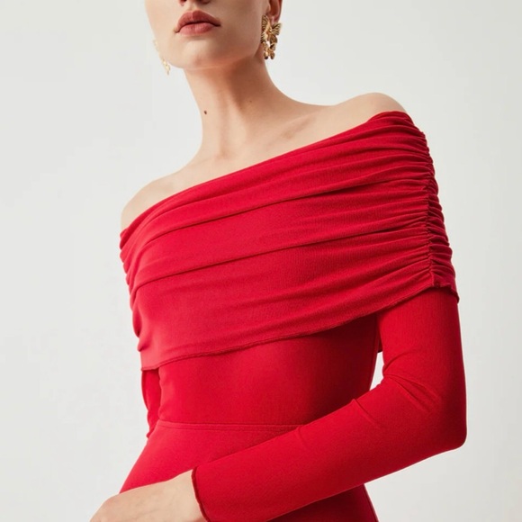 Semi-Sheer Off-Shoulder Mesh Long Sleeve Long Dress (Large, Size 8-10) - Picture 4 of 4